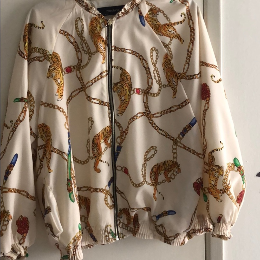Zara light bomber jacket size L